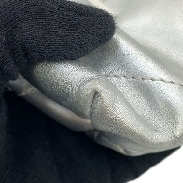 シャネル ハンドバッグ CHANEL 22 ミニ ココマーク シャイニーカーフレザー AS3980 CHANEL 2way 白