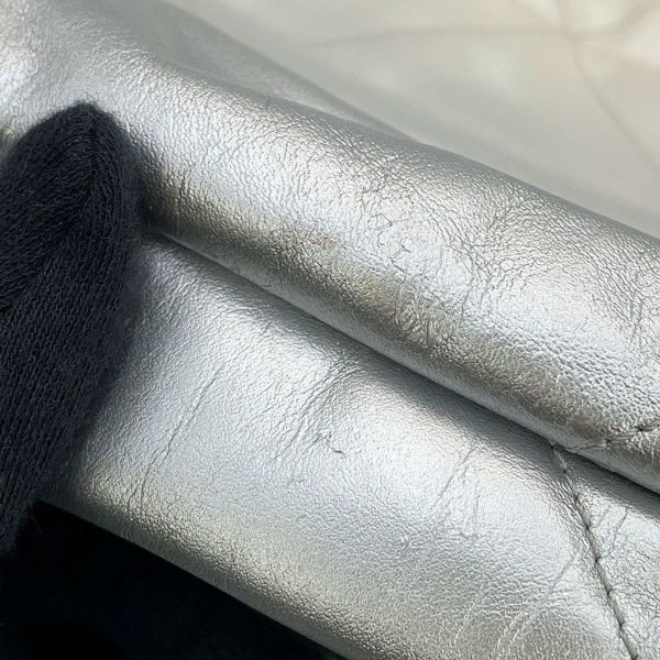 シャネル ハンドバッグ CHANEL 22 ミニ ココマーク シャイニーカーフレザー AS3980 CHANEL 2way 白