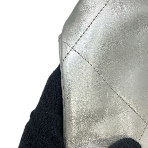 シャネル ハンドバッグ CHANEL 22 ミニ ココマーク シャイニーカーフレザー AS3980 CHANEL 2way 白