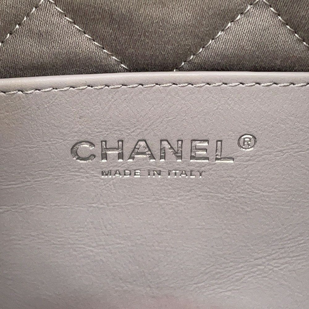 シャネル ハンドバッグ CHANEL 22 ミニ ココマーク シャイニーカーフレザー AS3980 CHANEL 2way 白