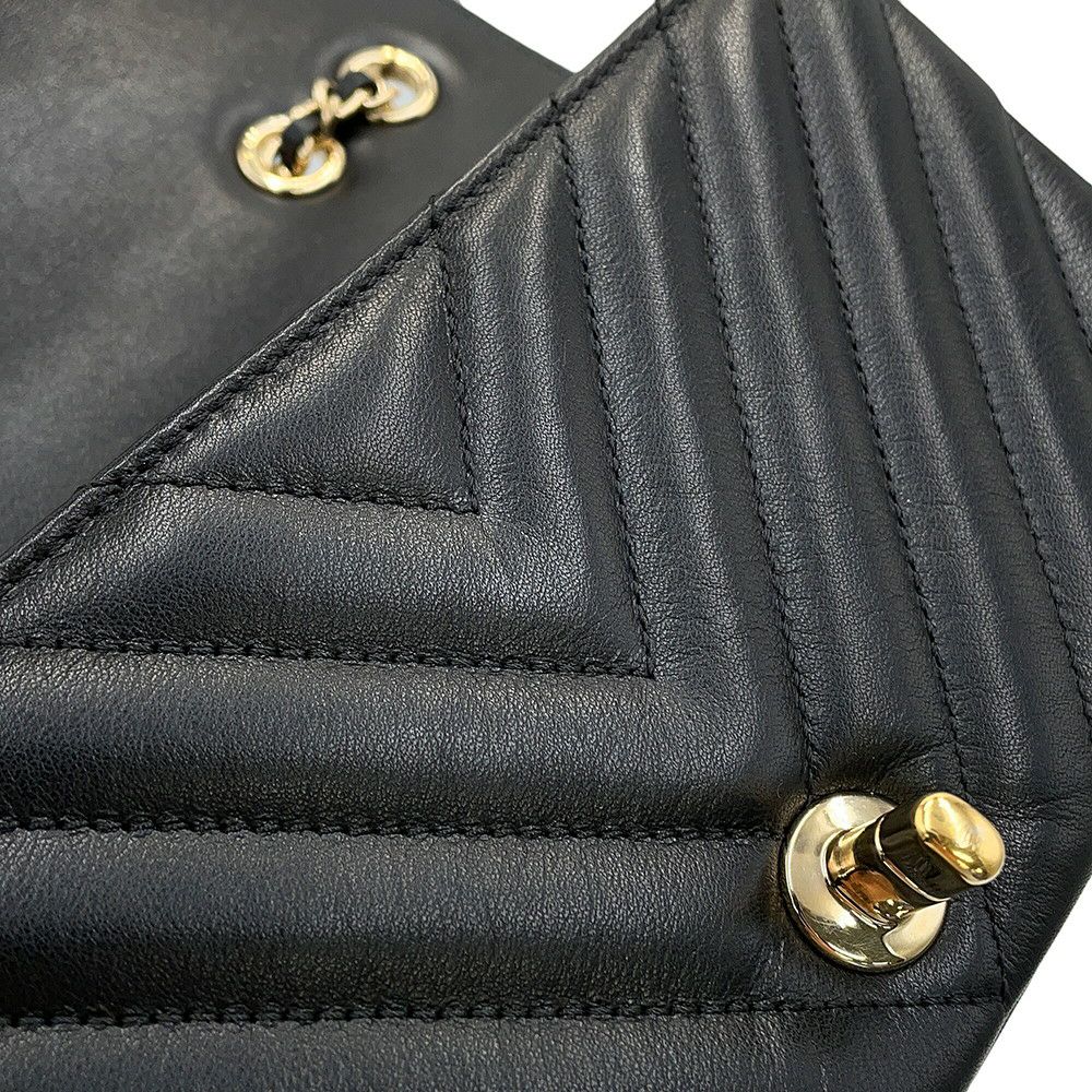 シャネル チェーンショルダーバッグ Vステッチ シェブロン ラムスキン CHANEL 黒