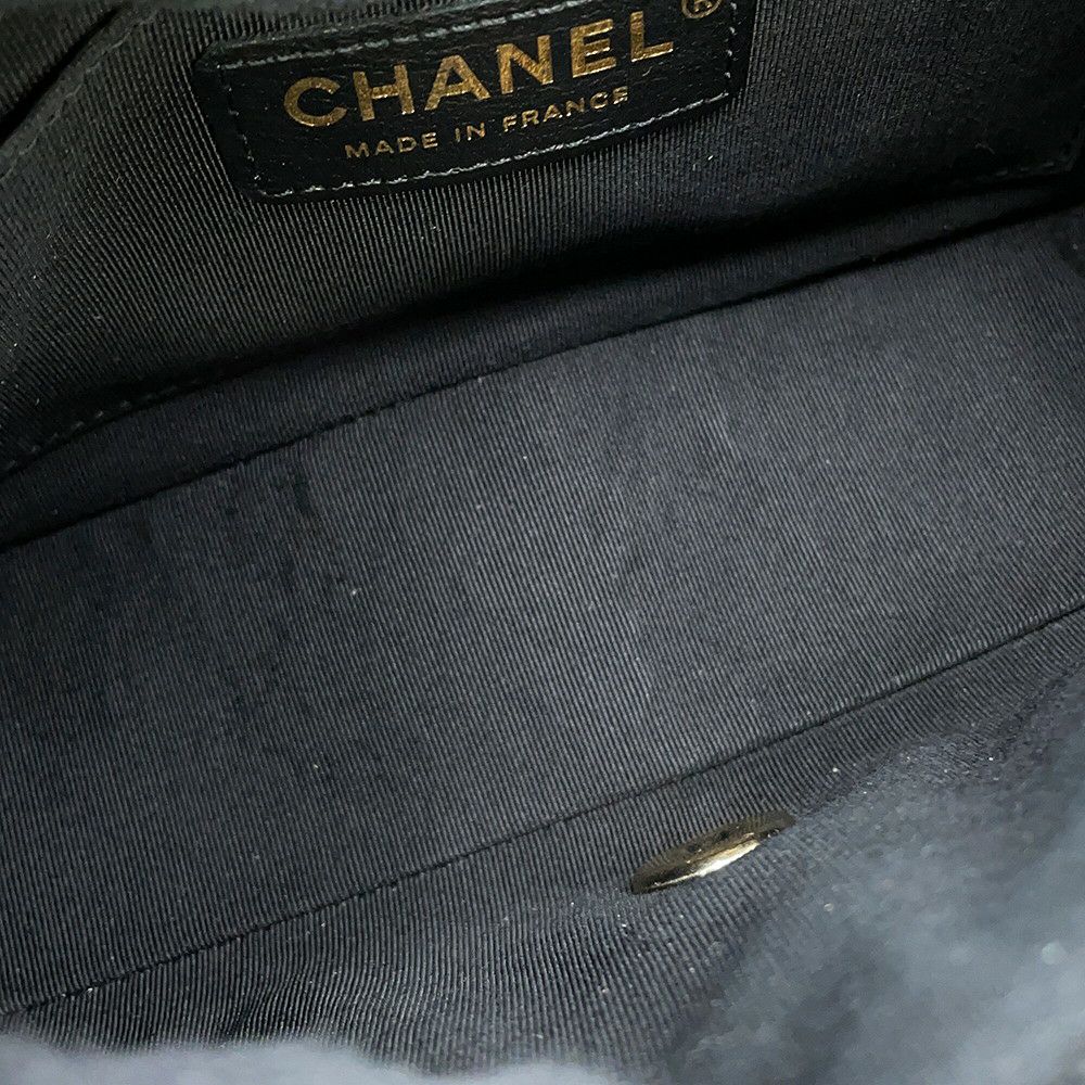 シャネル チェーンショルダーバッグ Vステッチ シェブロン ラムスキン CHANEL 黒