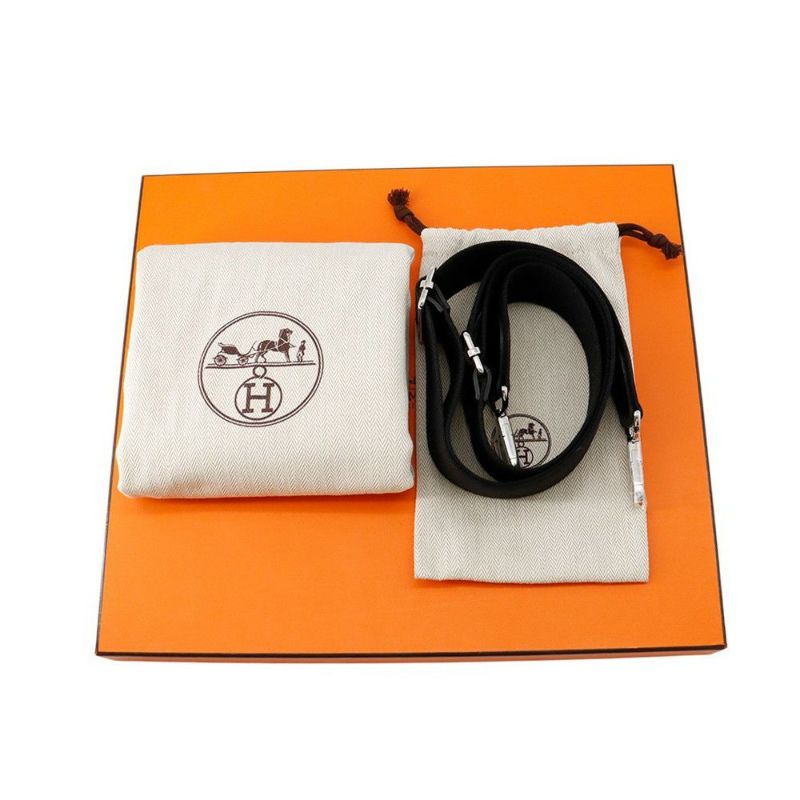 エルメス ショルダーバッグ エブリン3 PM ブラック/シルバー金具 トリヨンクレマンス C刻印 HERMES Evelyne 黒