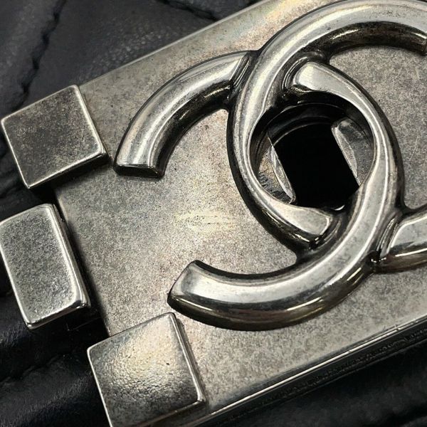 シャネル チェーンショルダーバッグ ココマーク マトラッセ ボーイシャネル ラムスキン A67086 CHANEL 黒