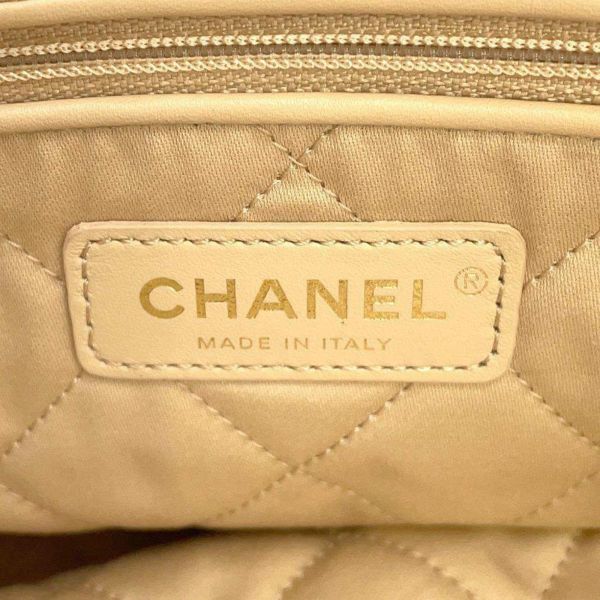 シャネル ハンドバッグ CHANEL 22 マトラッセ スモール シャイニーカーフ AS3260 CHANEL ポーチ付き 白