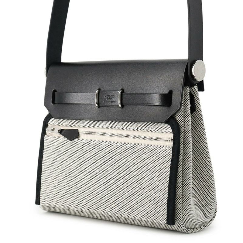 エルメス ショルダーバッグ エールバッグジップ ミニ ブラック/エクリュ/シルバー金具 トワルアッシュ/ヴァッシュハンター K刻印 黒