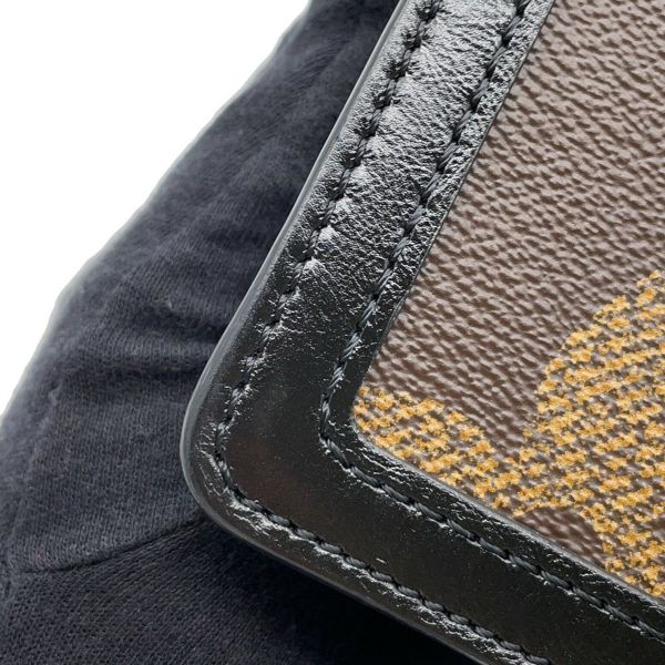 ルイヴィトン ボディバッグ モノグラム・ジャイアントリバース バムバッグ・ドーフィーヌ M67696  ブラック 黒