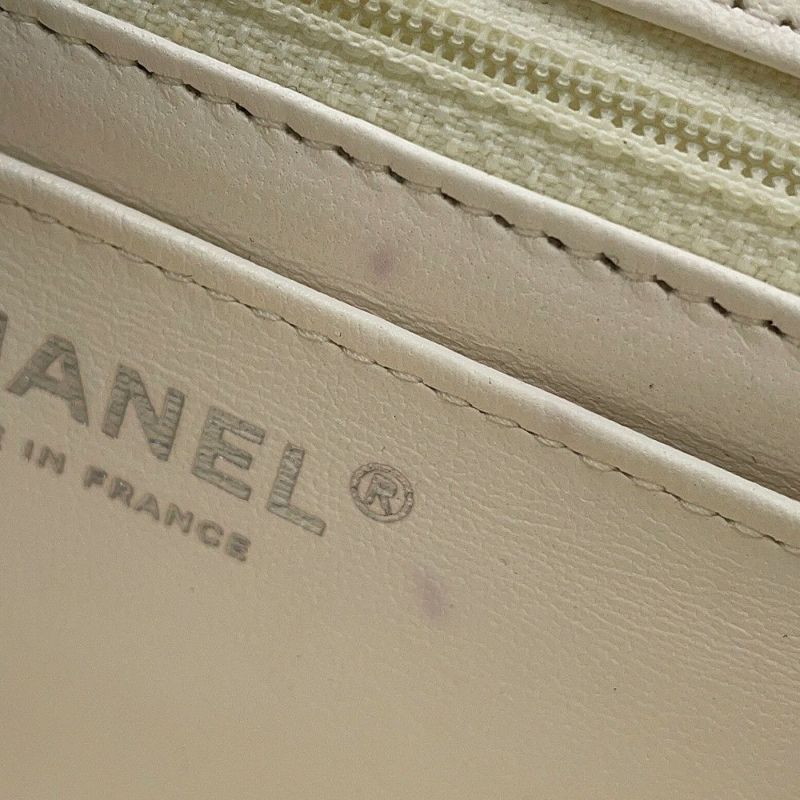 シャネル チェーンショルダーバッグ ココマーク ミニ フラップ ツイード A69900 CHANEL 白