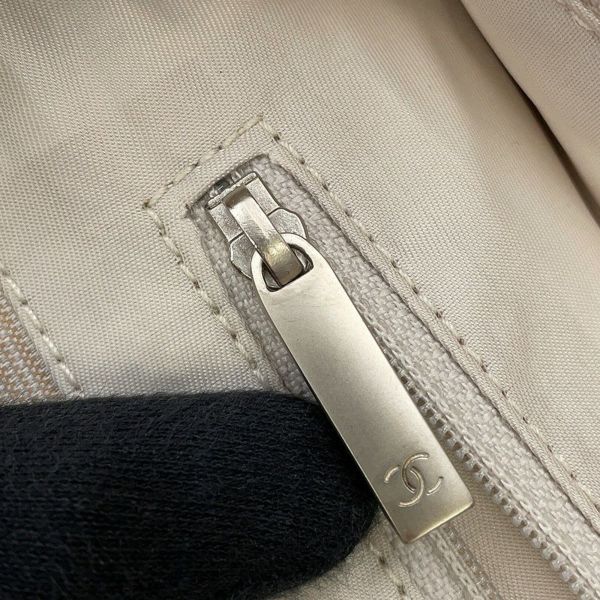 シャネル トートバッグ ニュートラベルライン トートMM ナイロン A15991 CHANEL