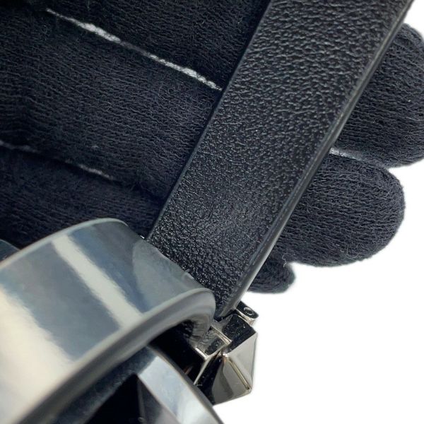 ヴァレンティノ・ガラヴァーニ ショルダーバッグ ロックスタッズ パテント 3W2B0M42QTE VALENTINO