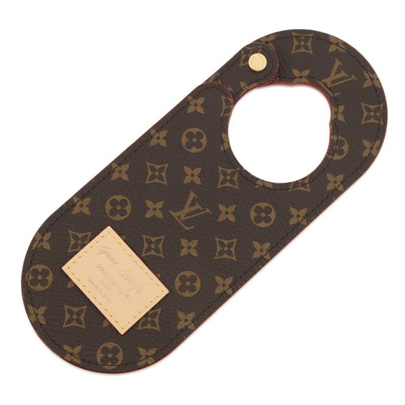 ルイヴィトン バッグチャーム モノグラム スリーピング キャット ドアサイン M02947 LOUIS VUITTON