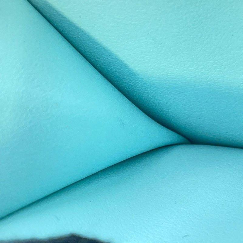 ルイヴィトン 二つ折り財布 LV ヴェルティカル ウォレット コンパクト トリヨンレザー M82198 LOUIS VUITTON