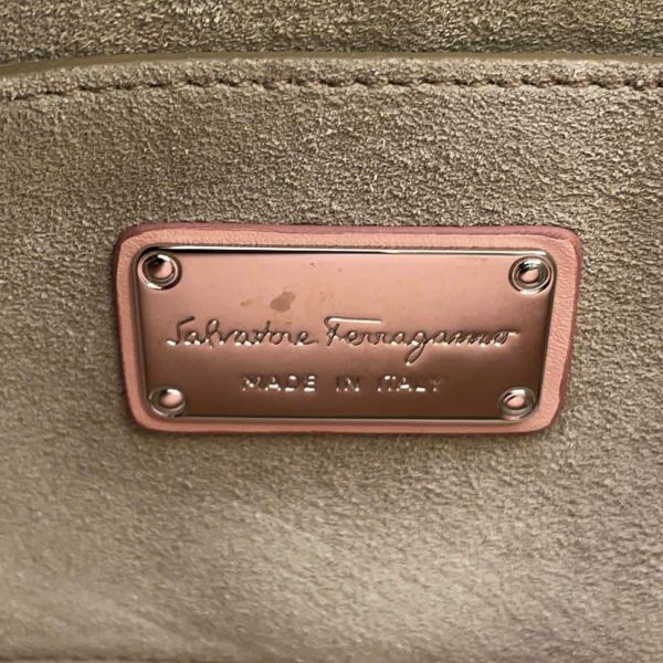 サルヴァトーレ・フェラガモ ショルダーバッグ リボン レザー Ferragamo バッグ 黒