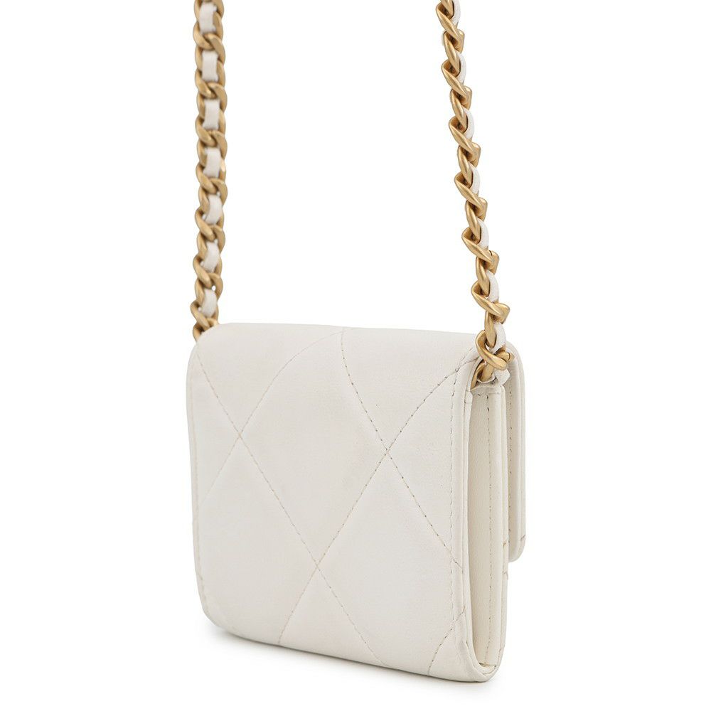 シャネル チェーンウォレット シャネル19 コインパース ラムスキン AP1787 CHANEL 二つ折り財布 白