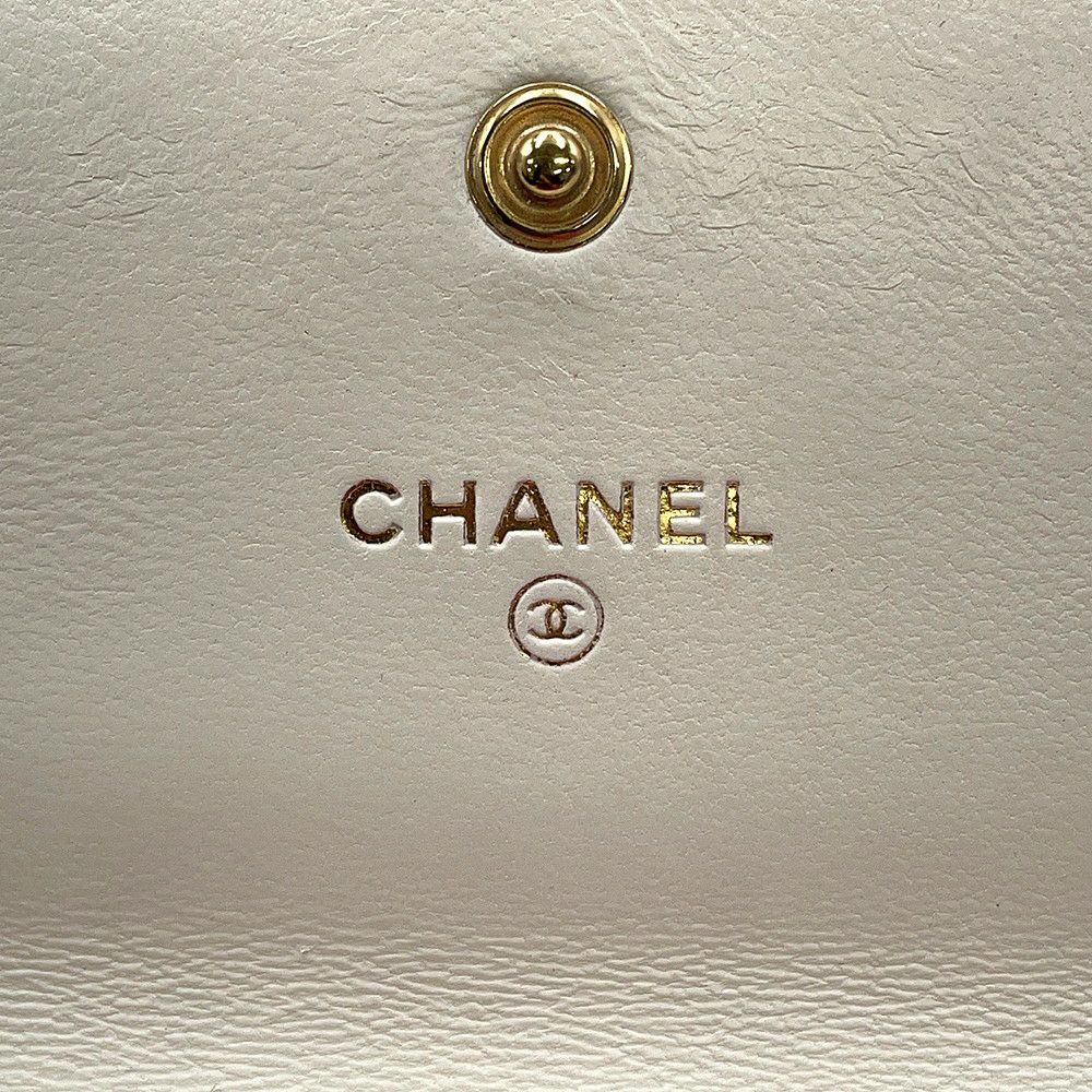 シャネル チェーンウォレット シャネル19 コインパース ラムスキン AP1787 CHANEL 二つ折り財布 白