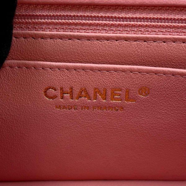 シャネル チェーンショルダーバッグ ココマーク マトラッセ ラムスキン A69900 CHANEL ミニ フラップ バッグ