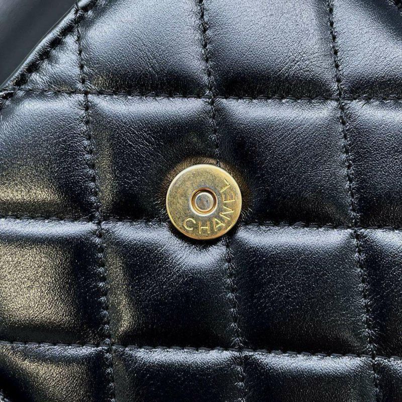 シャネル チェーンショルダーバッグ マトラッセ ココマーク AP2291 CHANEL フォンケース 黒