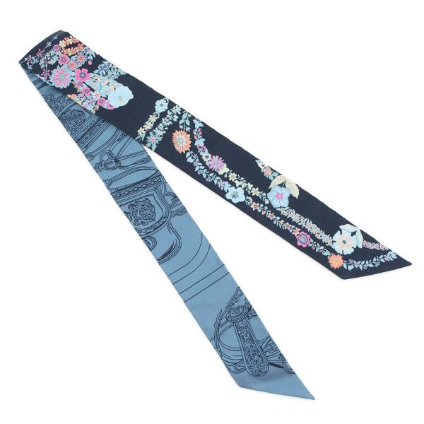 エルメス スカーフ ツイリー ブリッド・ドゥ・ガラ・アン・フルール&アイライナー HERMES 2025春夏