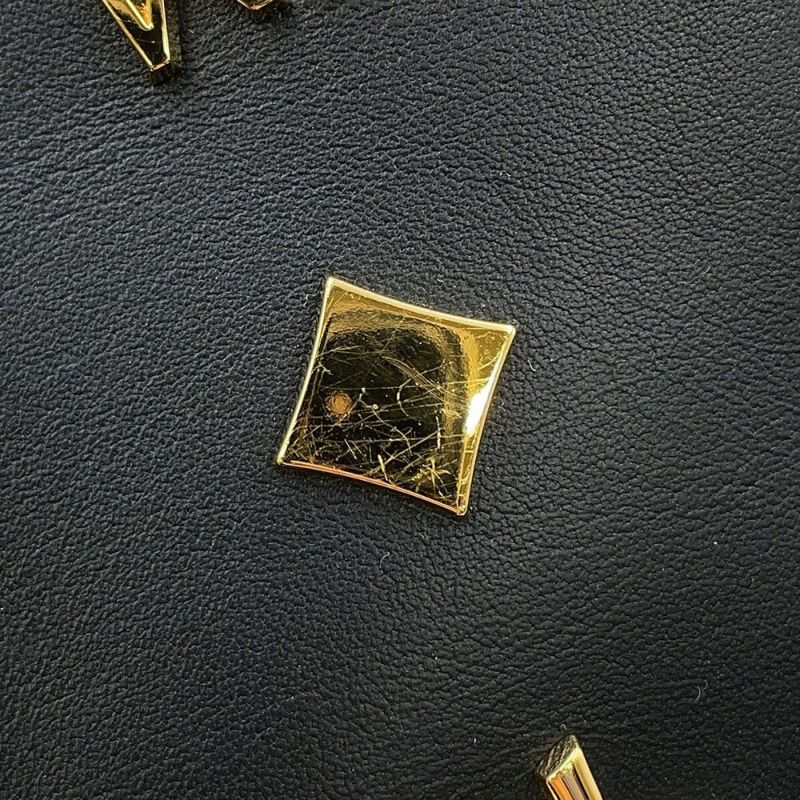 エムシーエム ショルダーバッグ AREN ロゴ レザー MWHCATA02BK001 MCM 黒