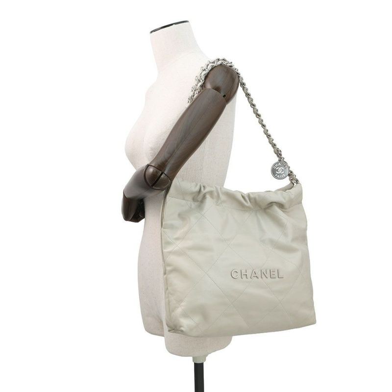 シャネル ハンドバッグ シャネル22 シャイニーカーフレザー AS3260 CHANEL