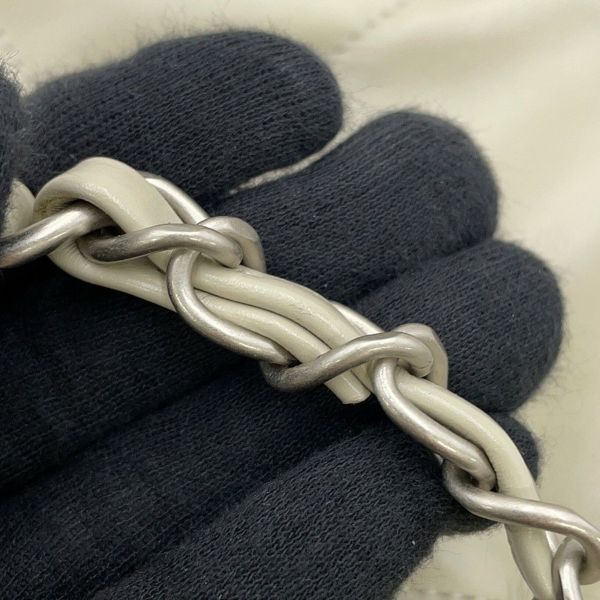 シャネル ハンドバッグ シャネル22 シャイニーカーフレザー AS3260 CHANEL