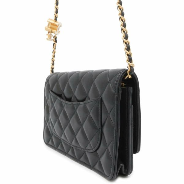 シャネル チェーンウォレット マトラッセ ココマーク シャイニーラムスキン AP3938 CHANEL 財布 黒