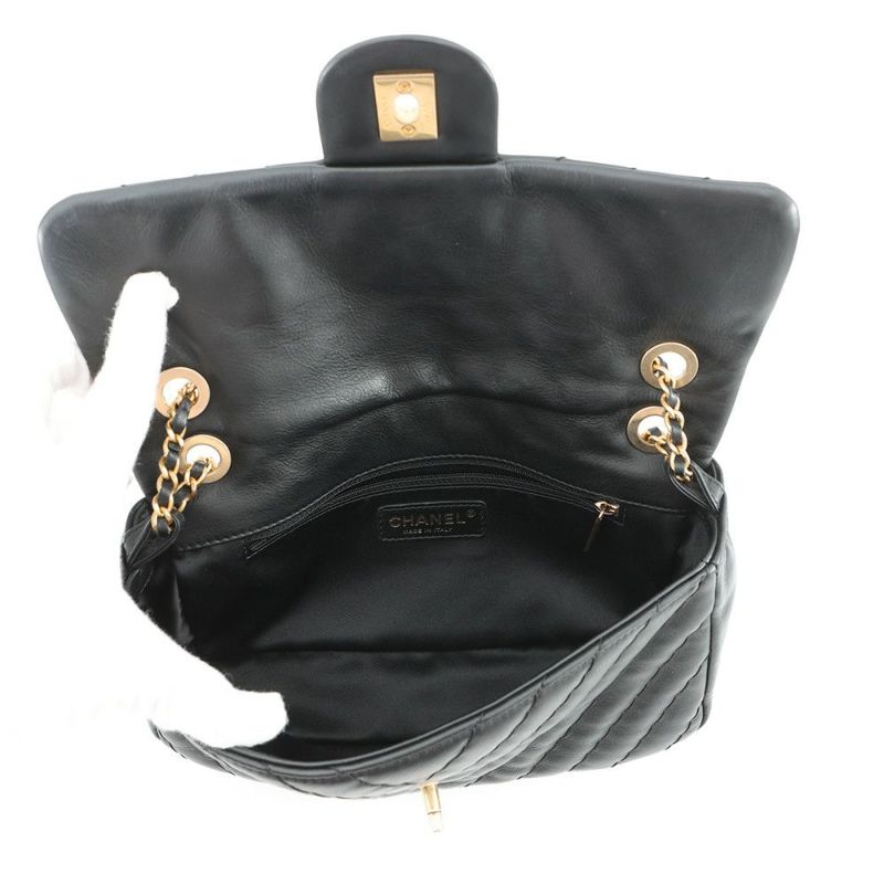 シャネル チェーンショルダーバッグ ココマーク シェブロン ラムスキン CHANEL 黒