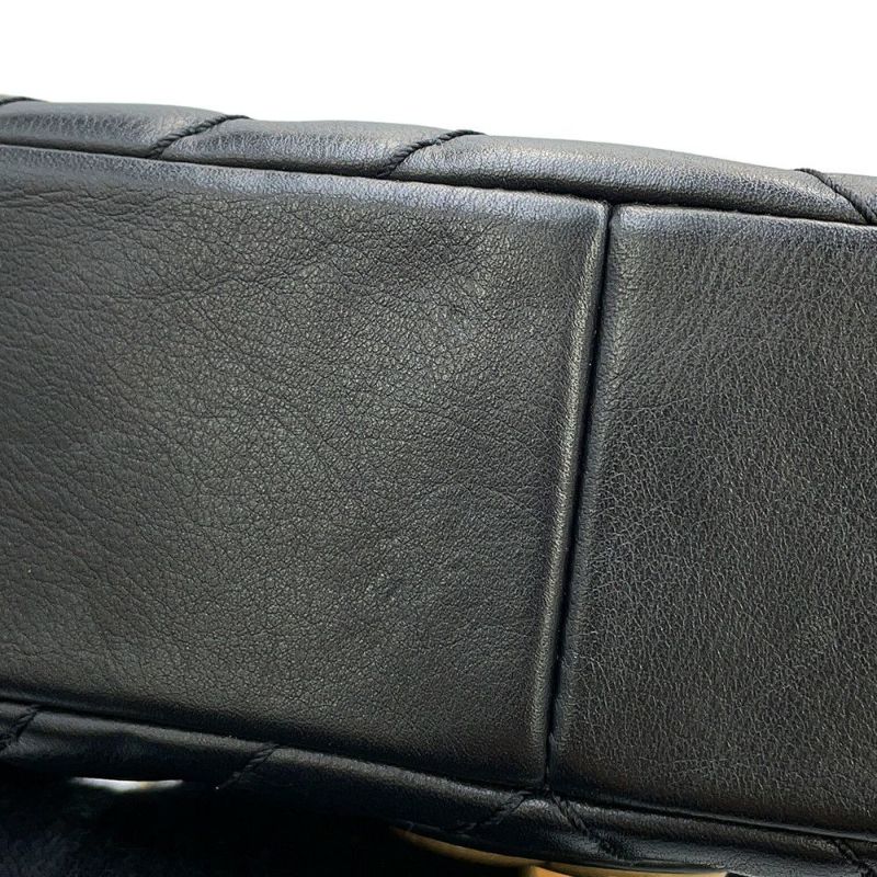 シャネル チェーンショルダーバッグ ココマーク シェブロン ラムスキン CHANEL 黒