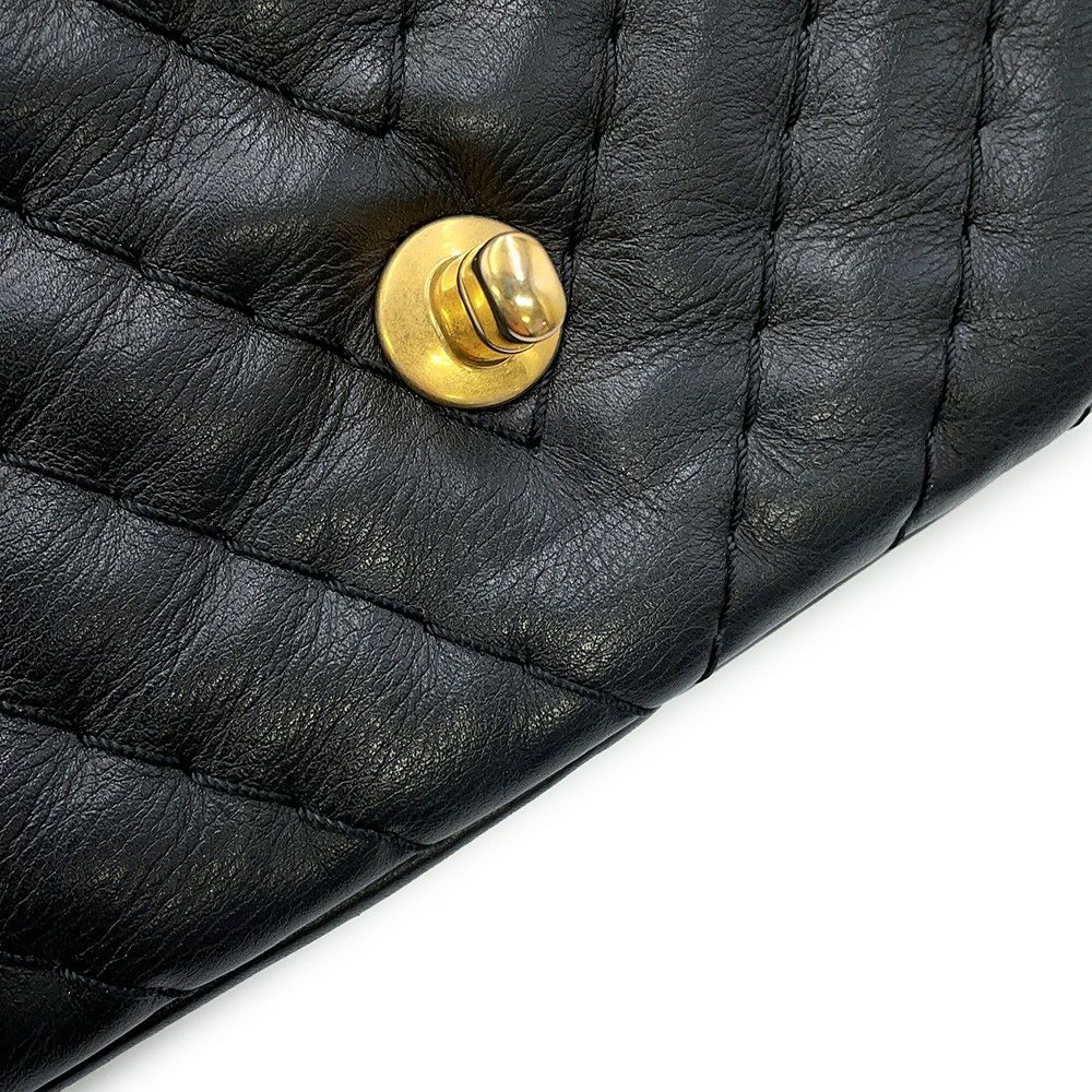 シャネル チェーンショルダーバッグ ココマーク シェブロン ラムスキン CHANEL 黒
