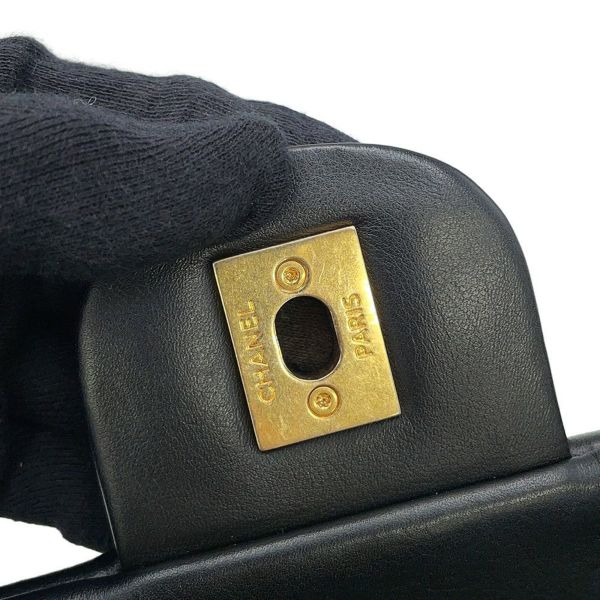 シャネル チェーンショルダーバッグ ココマーク シェブロン ラムスキン CHANEL 黒