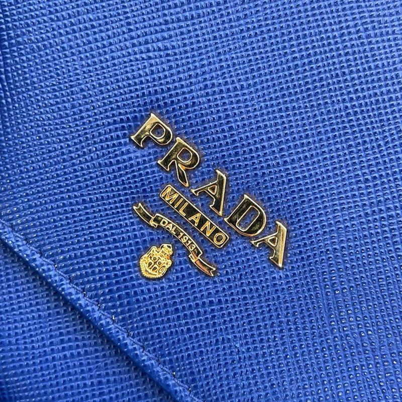 プラダ チェーンウォレット サフィアーノレザー 1M1290 PRADA 財布