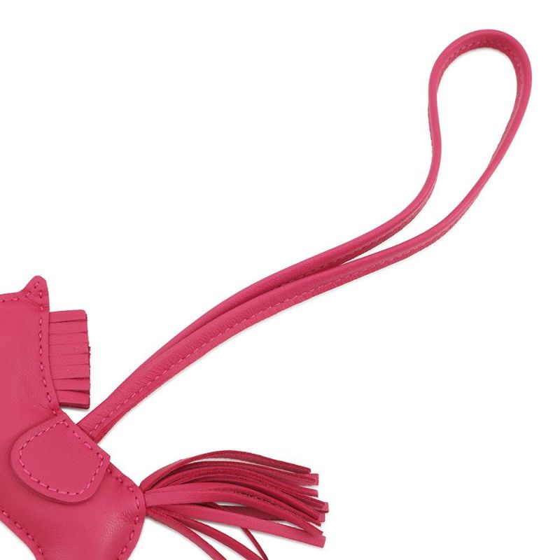 エルメス バッグチャーム ロデオ PM ローズメキシコ ラムスキン Y刻印