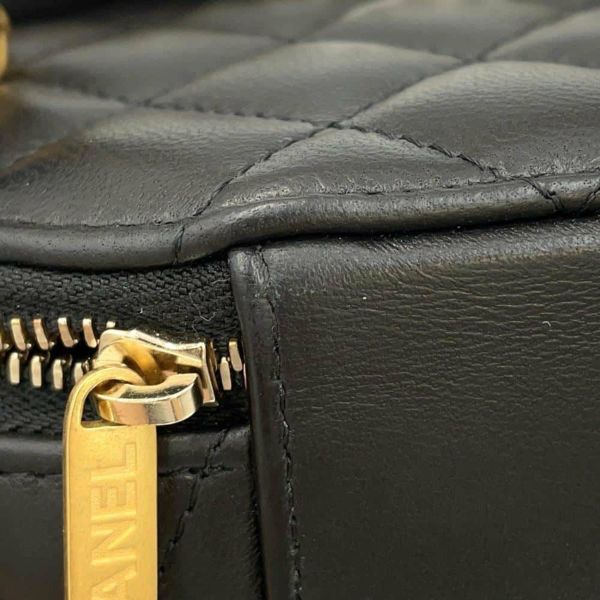 シャネル チェーンショルダーバッグ マトラッセ ココマーク バニティバッグ ラムスキン CHANEL 黒 ヴァニティ