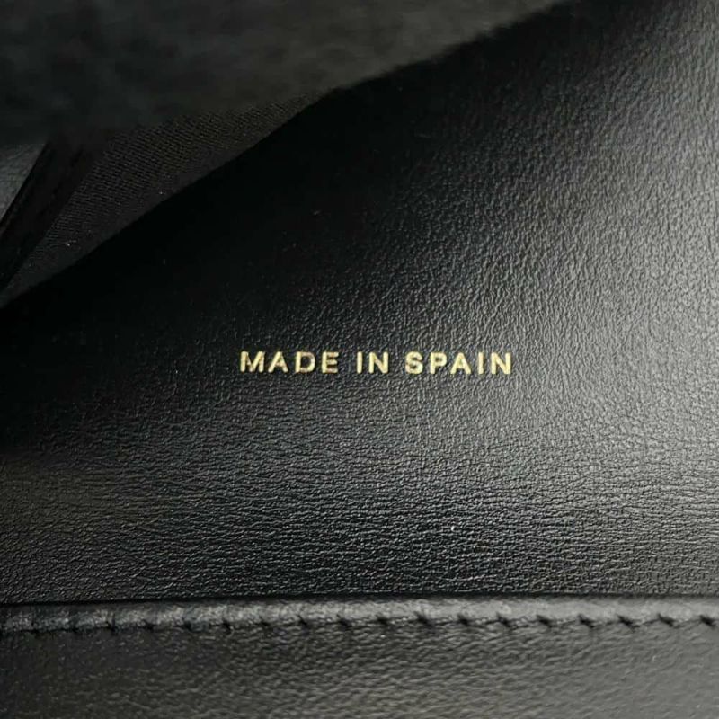 シャネル 三つ折り財布 マトラッセ ココマーク トランプ スモールウォレット キャビアスキン AP3080 財布 黒