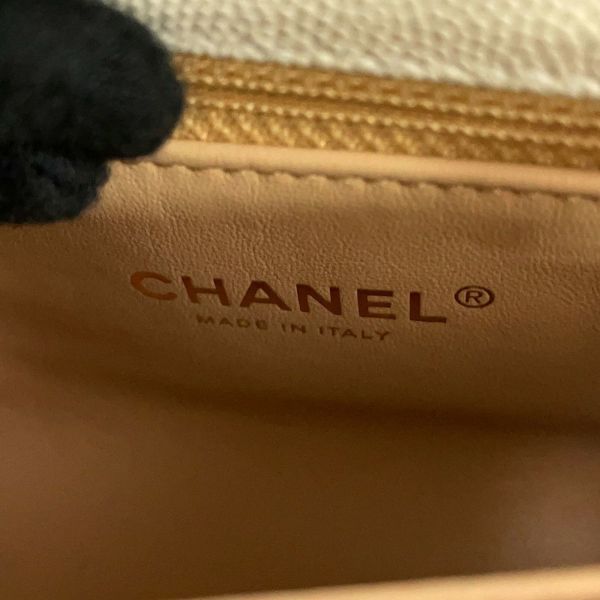 シャネル ハンドバッグ ココマーク マトラッセ ココハンドル ミニ キャビアスキン AS2215 CHANEL 2way 白