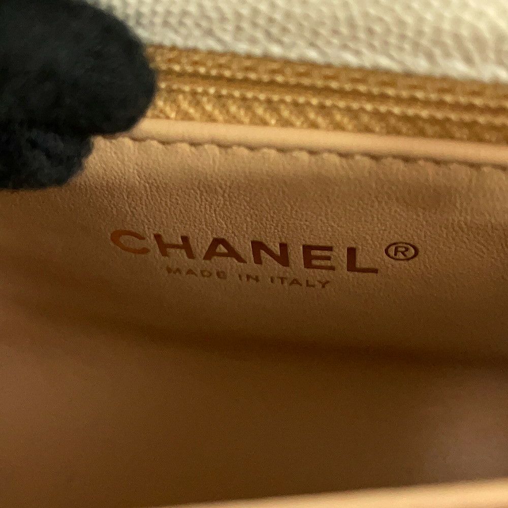 シャネル ハンドバッグ ココマーク マトラッセ ココハンドル ミニ キャビアスキン AS2215 CHANEL 2way 白