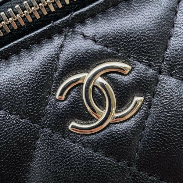 シャネル チェーンショルダーバッグ マトラッセ ココマーク スモールバニティ ラムスキン CHANEL ポシェット 黒