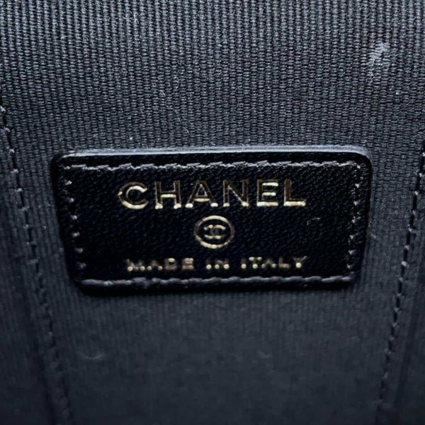 シャネル チェーンショルダーバッグ マトラッセ ココマーク スモールバニティ ラムスキン CHANEL ポシェット 黒