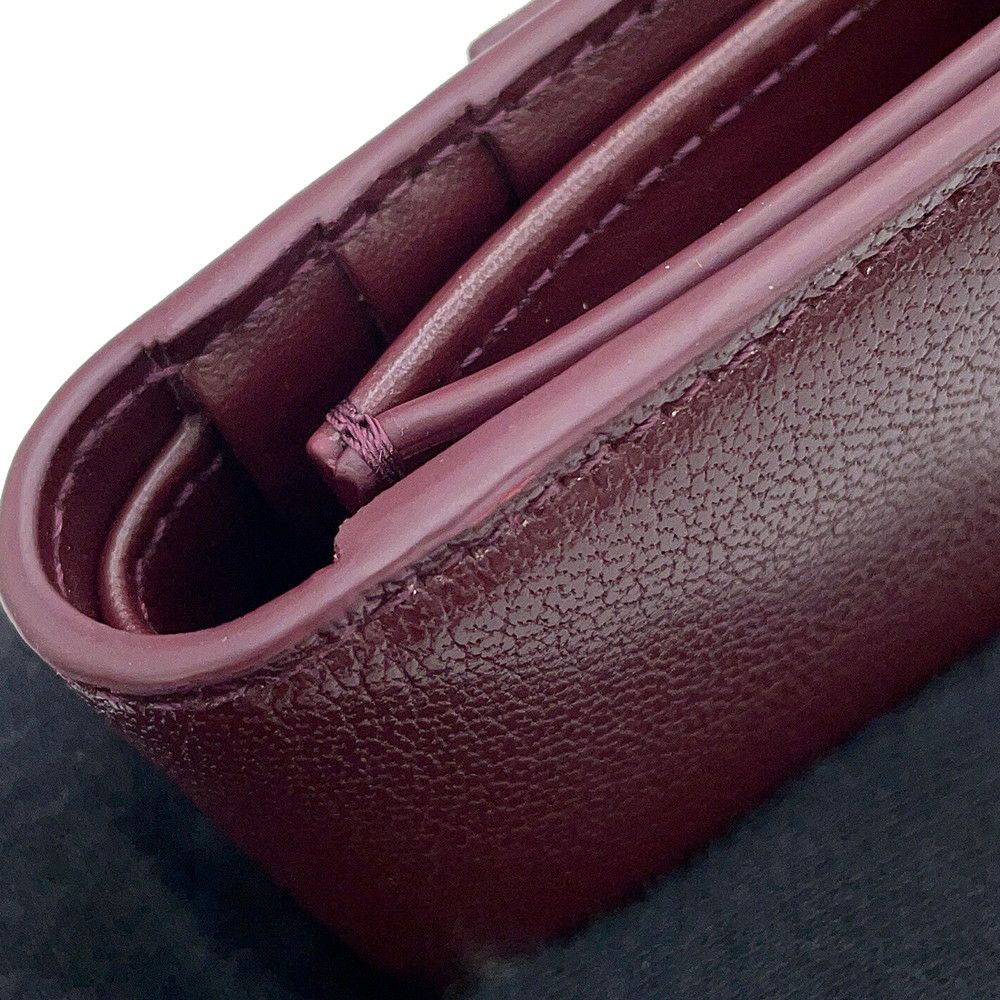 セリーヌ 三つ折り財布 トリオンフ スモールフラップウォレット ゴートスキン 10D783GVE.28DG CELINE