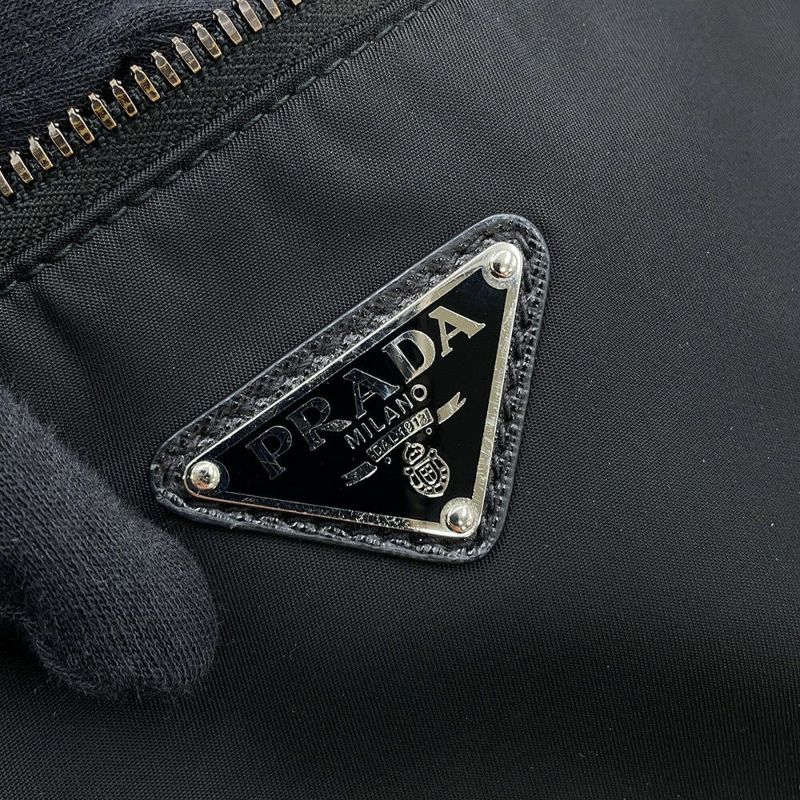 プラダ ショルダーバッグ Re-Nylon ナイロン 2VH113 PRADA 斜め掛け 黒