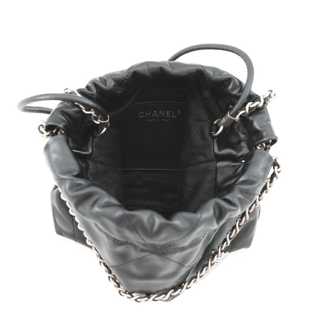 シャネル ハンドバッグ CHANEL 22 ミニ ココマーク シャイニーカーフレザー AS3980 CHANEL 2way 黒