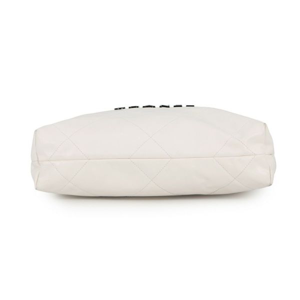 シャネル チェーンショルダーバッグ CHANEL22 スモール カーフスキン AS3260 CHANEL ポーチ付き 白