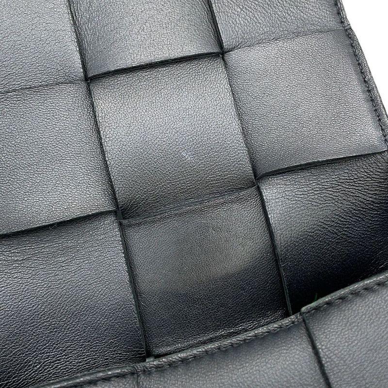 ボッテガヴェネタ ショルダーバッグ マキシイントレチャート カセット ラムスキン 578004 BOTTEGA VENETA 黒