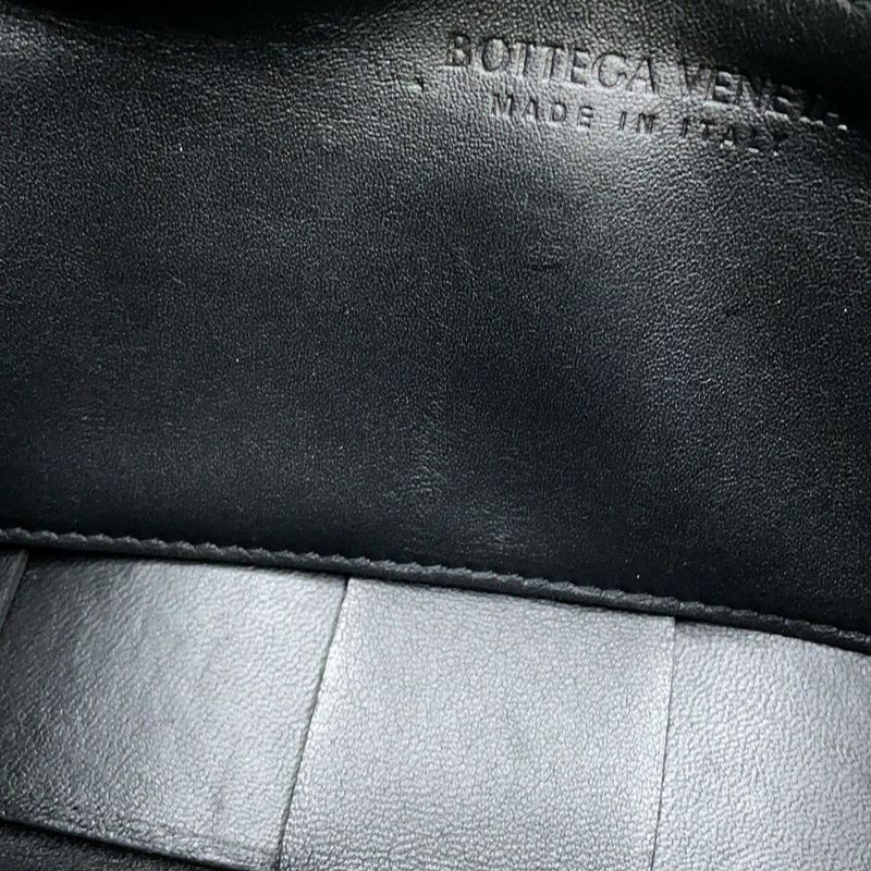 ボッテガヴェネタ ショルダーバッグ マキシイントレチャート カセット ラムスキン 578004 BOTTEGA VENETA 黒