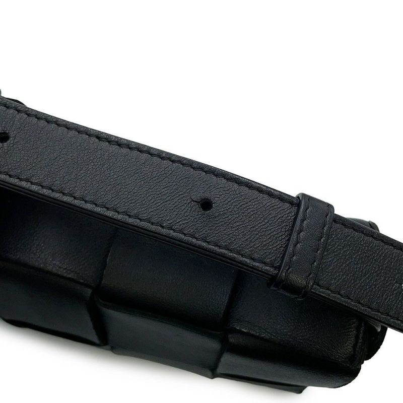 ボッテガヴェネタ ショルダーバッグ マキシイントレチャート カセット ラムスキン 578004 BOTTEGA VENETA 黒