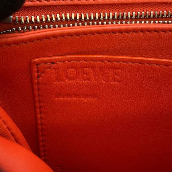 ロエベ ショルダーバッグ ゴヤ パファー ナイロン LOEWE バッグ 黒