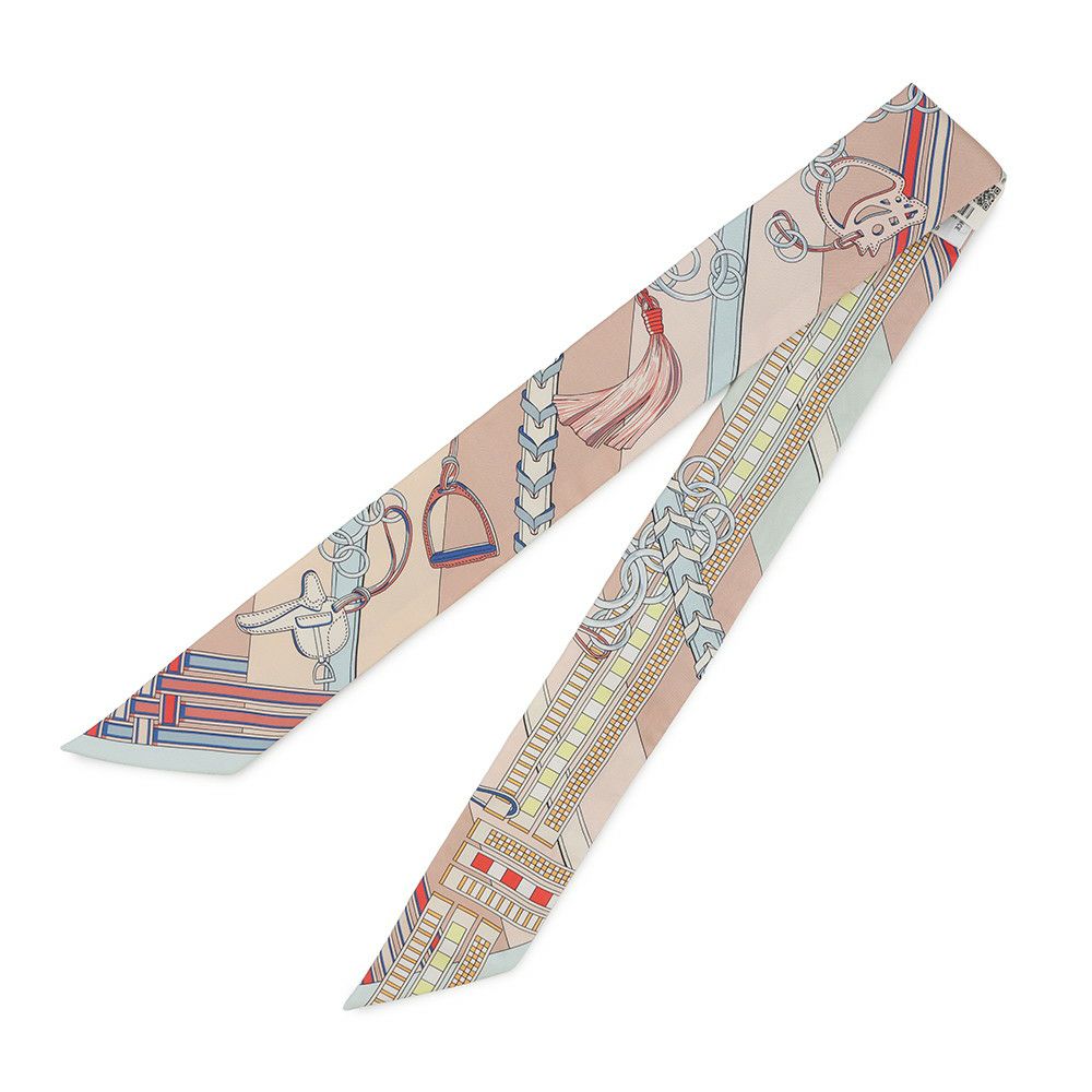 エルメス スカーフ ツイリー 馬勒とチャーム Brides et Gris-Gris シルクツイル 2023春夏