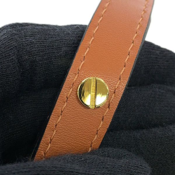 ロエベ ショルダーバッグ アナグラム ゲート バケット レザー 309.22BZ57 LOEWE