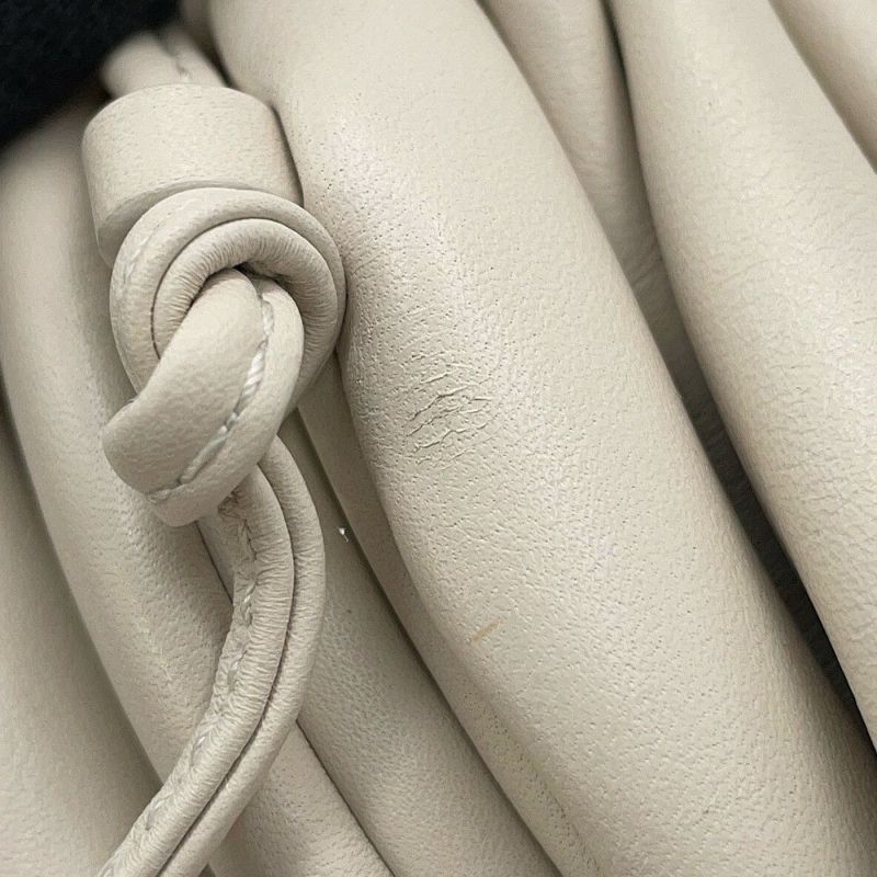 ボッテガヴェネタ ショルダーバッグ ミニ ザ・ポーチ 585852 BOTTEGA VENETA