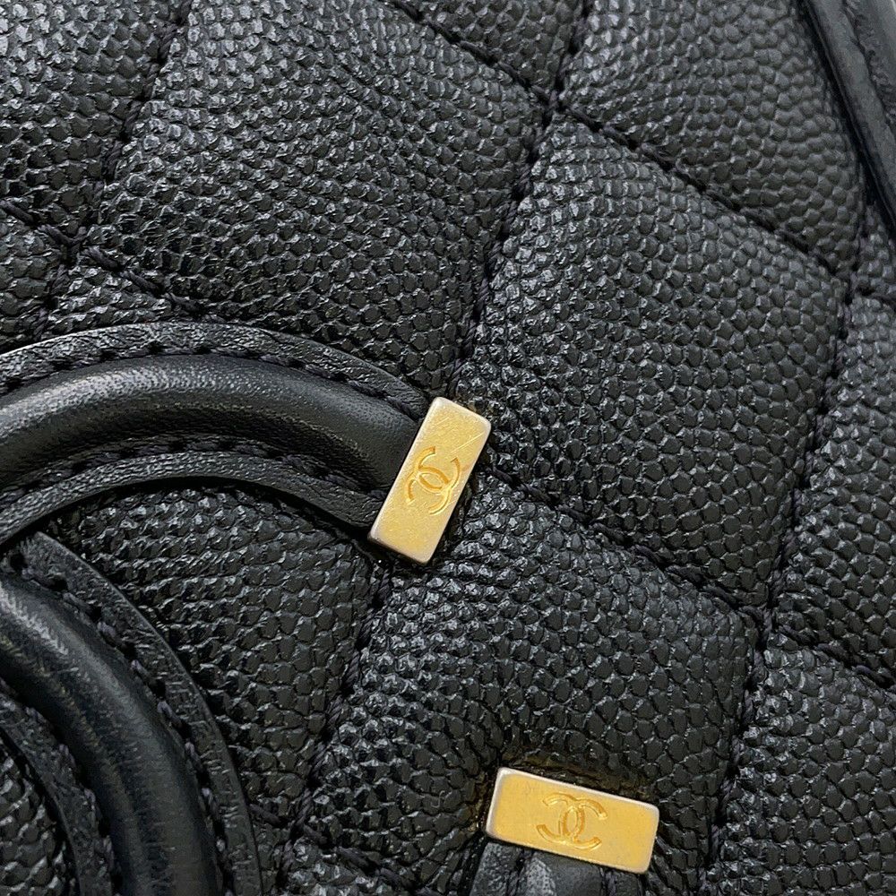 シャネル チェーンショルダーバッグ CCフィリグリー バニティバッグ キャビアスキン A93343 CHANEL 黒